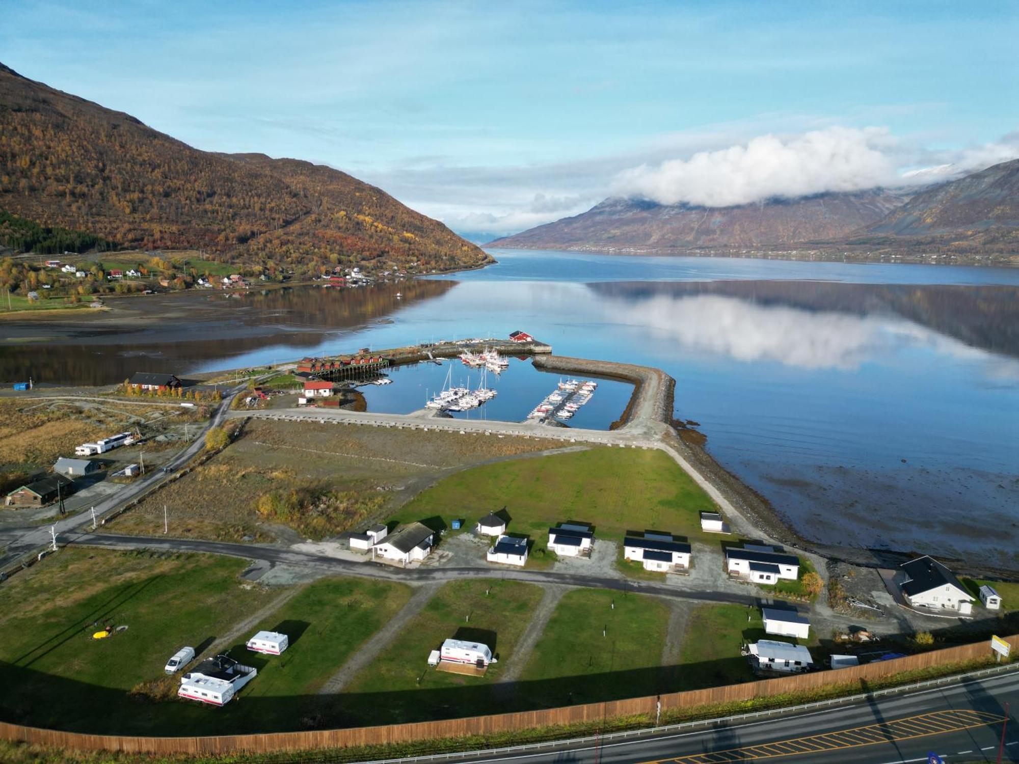 Løkvollstranda camping As Samuelsberg Bagian luar foto